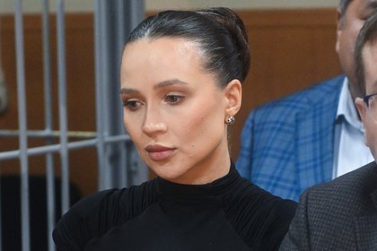 Врач-онколог высказался о симптомах рака у Лерчек