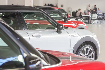Продавцы нашли способ сэкономить при ввозе иномарок в Россию