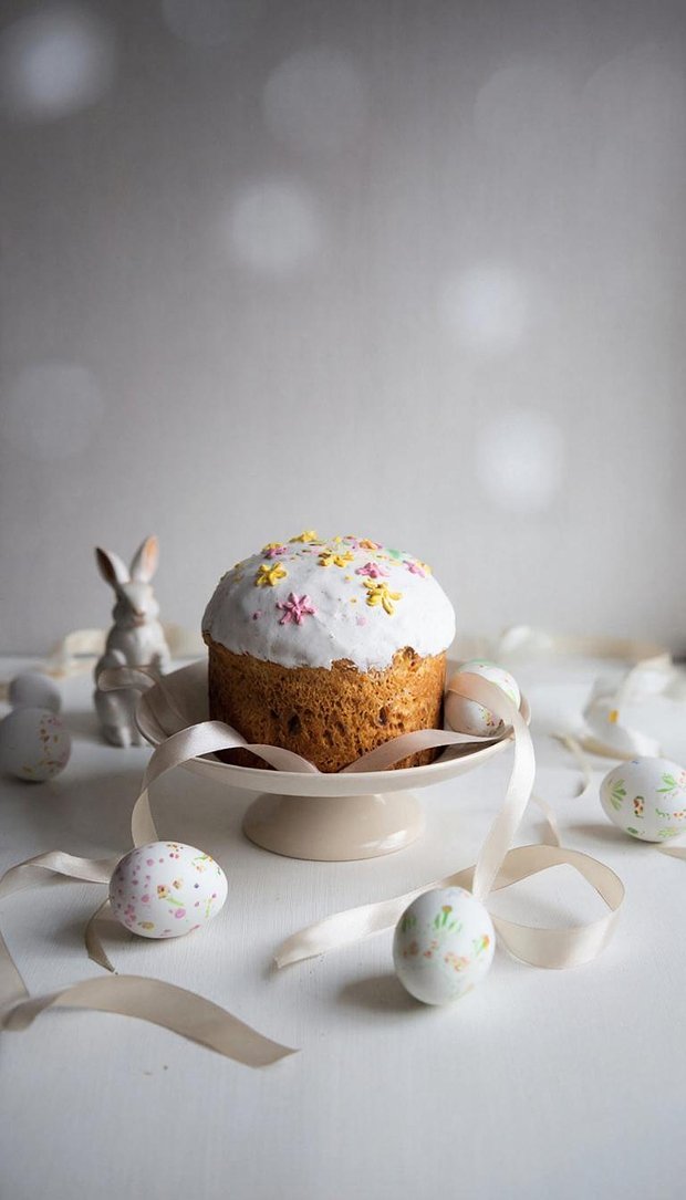 Милая заставка на телефон на Пасху с кроликом