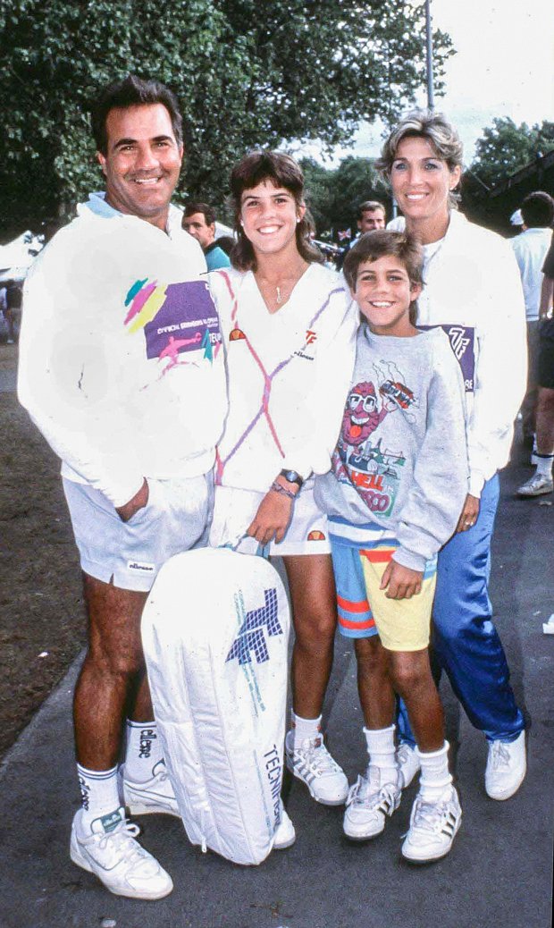 Дженнифер Каприати с семьей