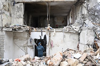 Жительница поврежденного взрывом дома в Севастополе рассказала о помогшем ей незнакомце