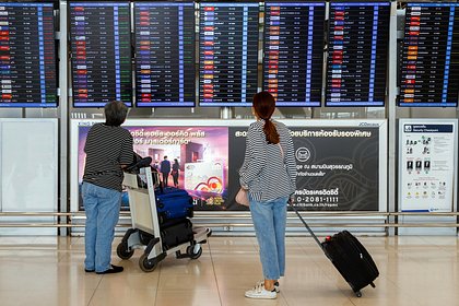 Россиян высадили из самолета в Таиланде и оставили в терминале аэропорта на 13 часов