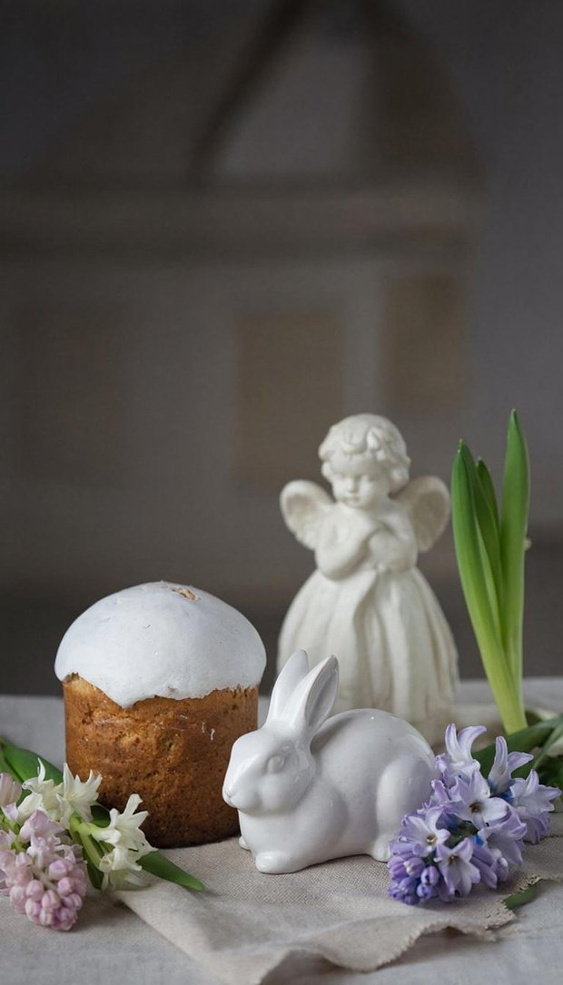 Композциия с ангелом на Пасху, обои для телефона