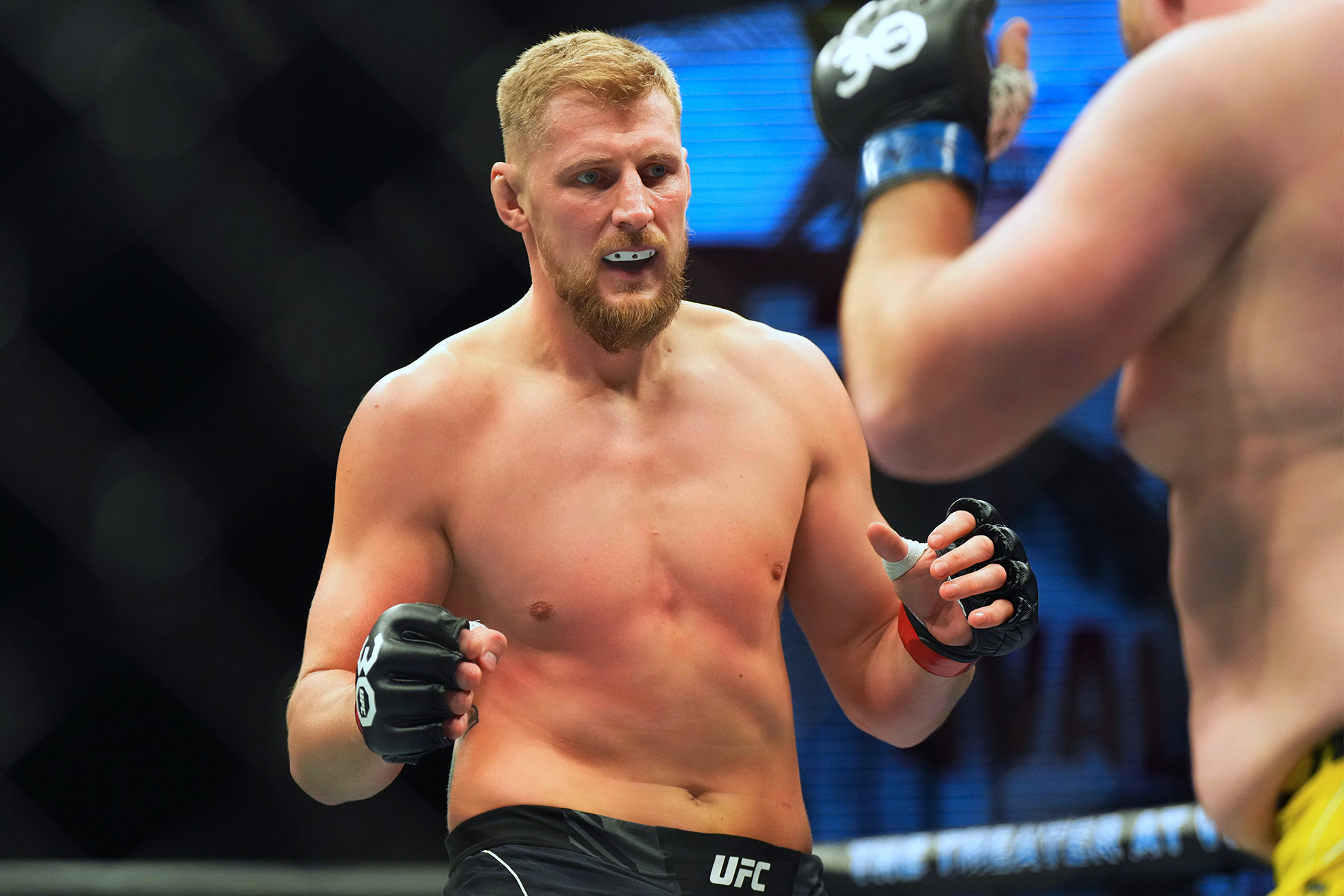 Российский&nbsp; боец UFC Волков объяснил решение переехать в США