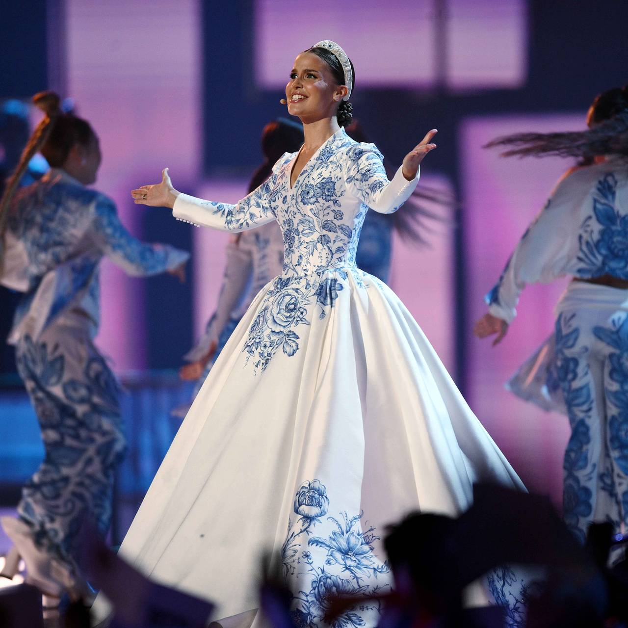 Исполнительница хита &laquo;Матушка&raquo; завирусилась в Индии