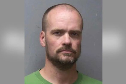 Домовладелец тайно записывал интимные моменты арендаторов на видео