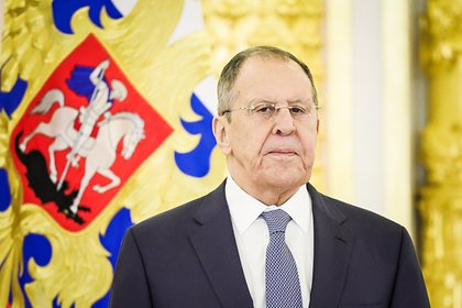 Лавров прокомментировал планы Британии и Франции передать Украине ядерное оружие
