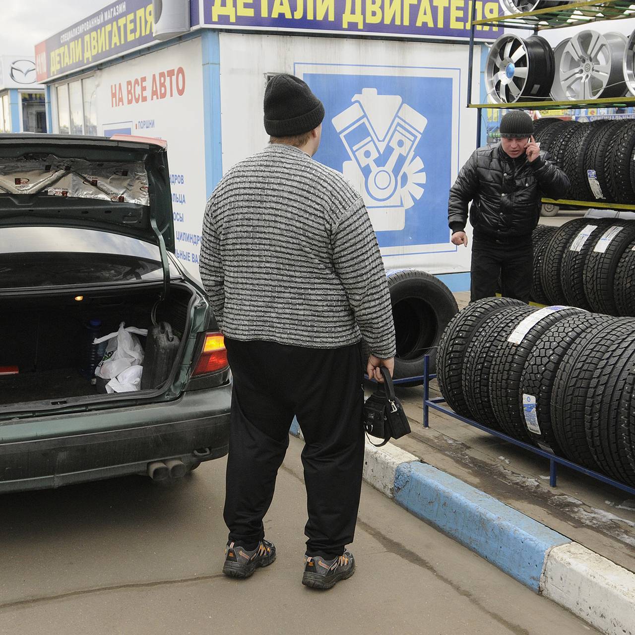 Названы ежемесячные траты россиян на обслуживание машины