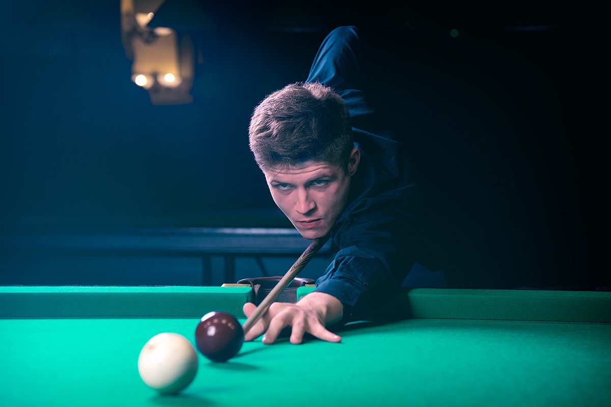 При прицеливании нужно смотреть ровно по линии удара