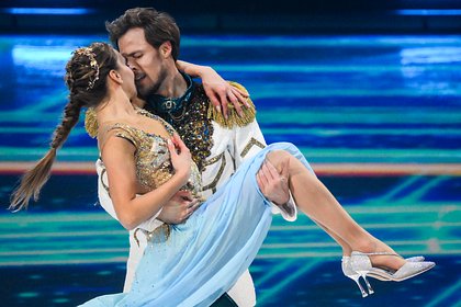 Чемпионку мира по фигурному катанию порезали коньком на ледовом шоу