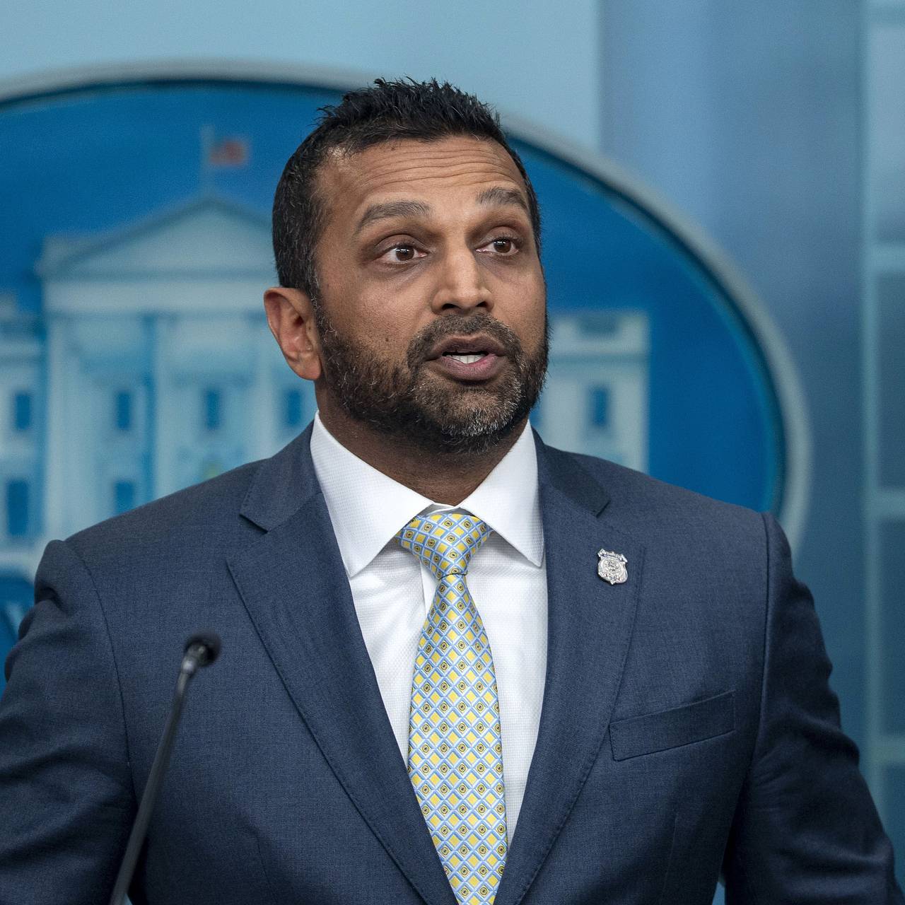 ФБР предложило награду за информацию о взломавших почту его главы хакерах