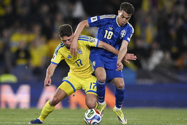 Георгий Судаков и Ясино Аяри (справа)