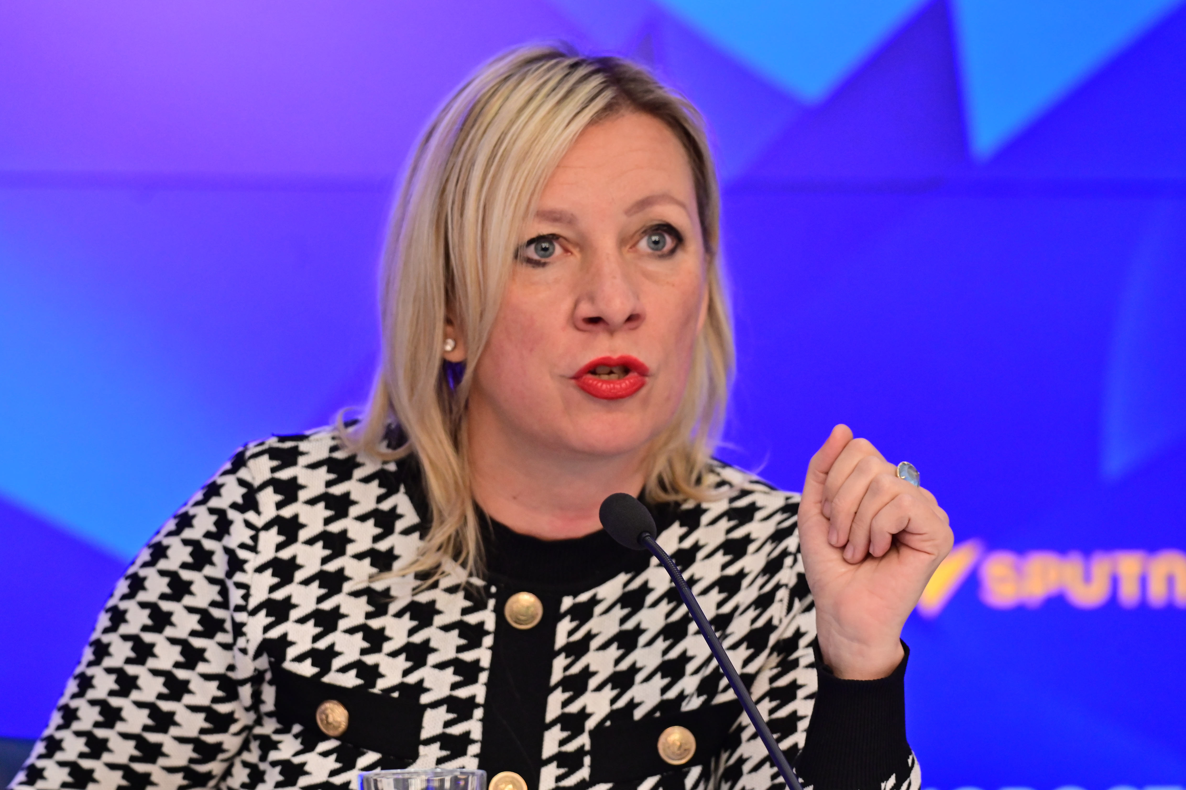 Захарова ответила Пипе четырьмя словами