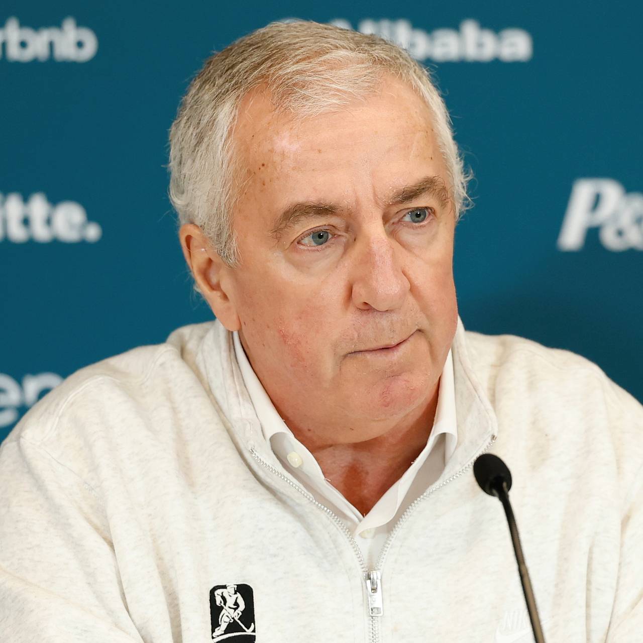 Отстранивший Россию президент Международной федерации хоккея уйдет со своего поста