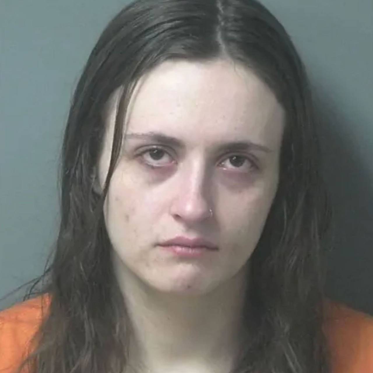 22-летняя учительница изнасиловала нескольких школьников