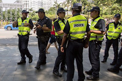 Преступник явился в суд по делу о наркоторговле с наркотиками в заднем проходе