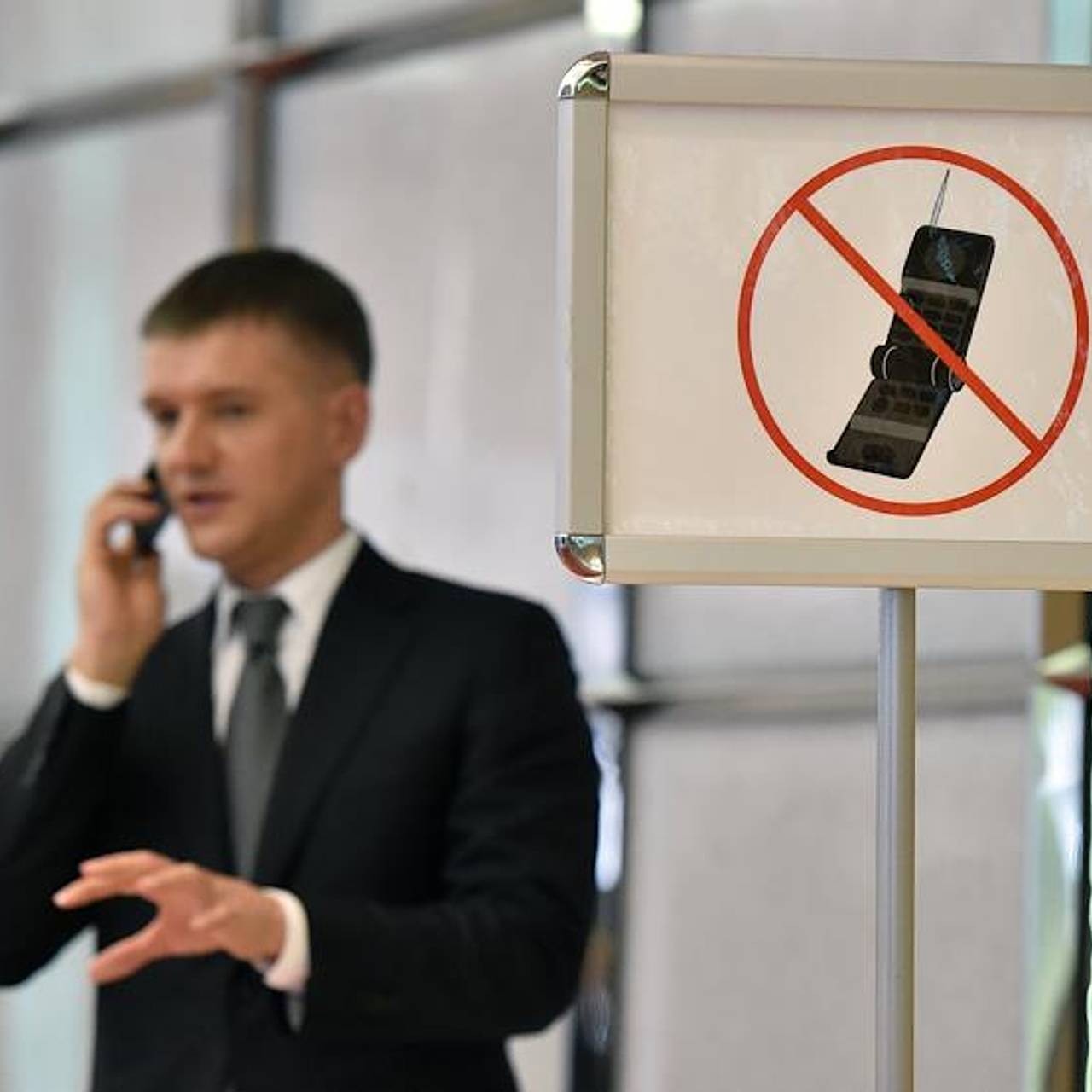 Мошенники придумали новый способ заставлять россиян перезванивать им