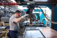 «Этот путь придется пройти» Зачем миллиардер Дерипаска призывает россиян «собраться» и работать шесть дней в неделю по 12 часов?