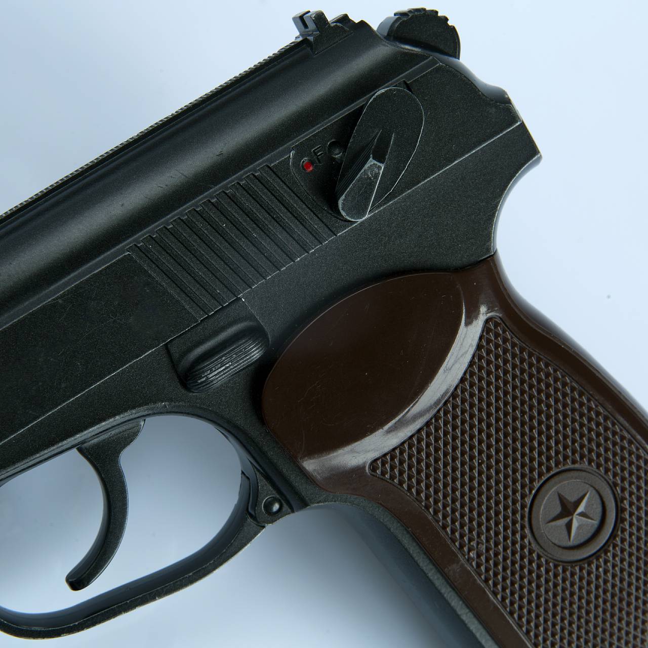 В Дагестане подстрелили пытавшихся остановить потасовку полицейских