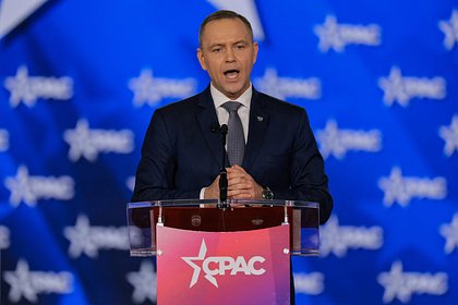 Президент Польши получил травму во время награждения в США