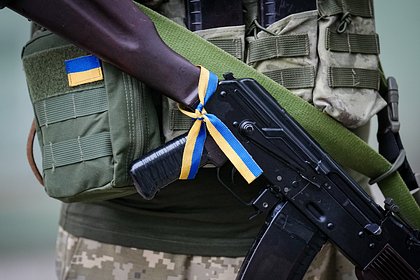 Украинский военный пожаловался на власти словами &laquo;воюй, дурачок, получишь золотой значок&raquo;