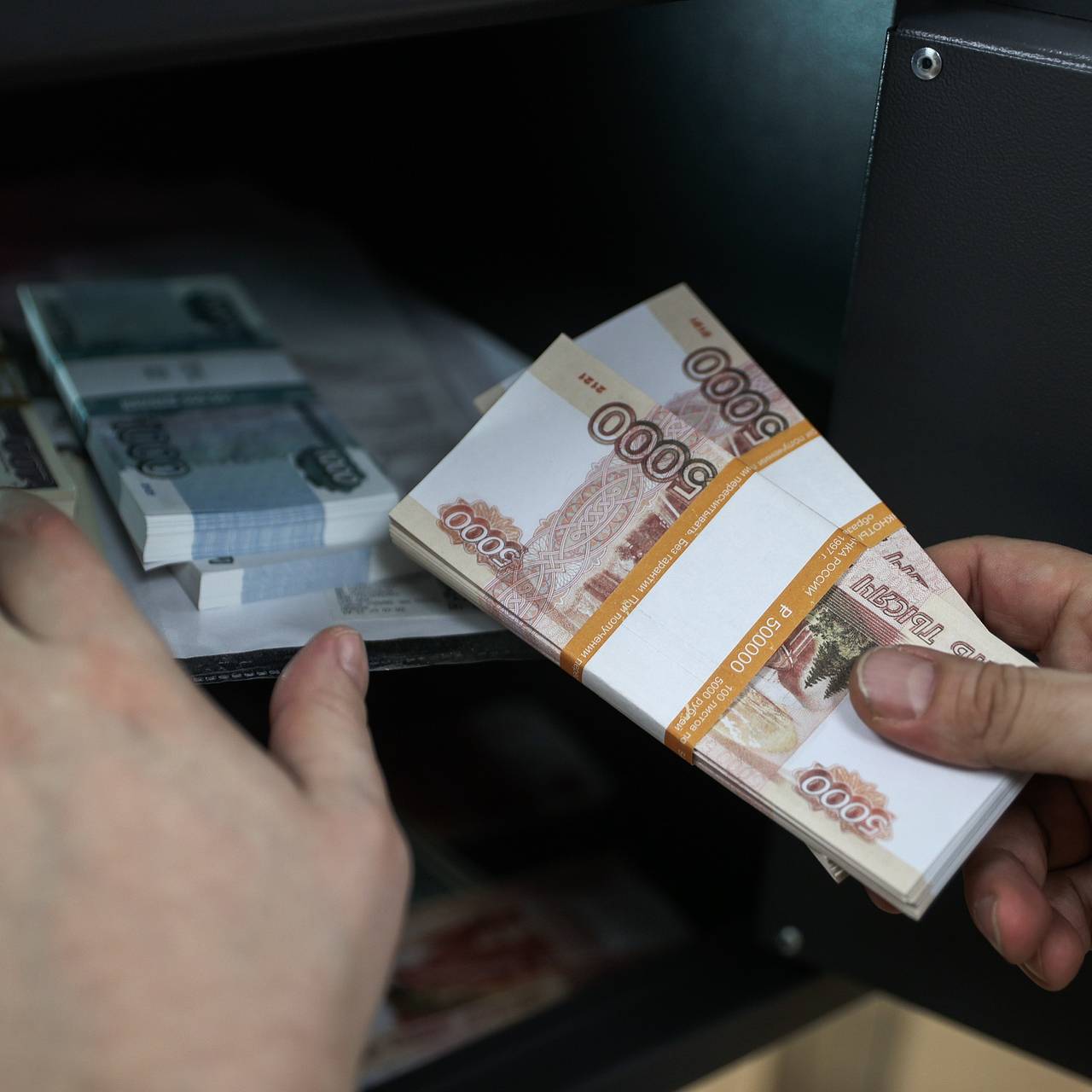 Для вскрытия сейфа с деньгами и ценностями вызвали москвичку