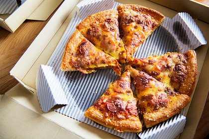 Россиянам предсказали возможность получить пиццу при помощи дронов через три года