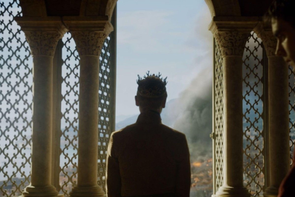 Жизнь молодого короля Томмена Баратеона оборвалась, когда он понял, что потерял любимую жену и не может противостоять своей матери