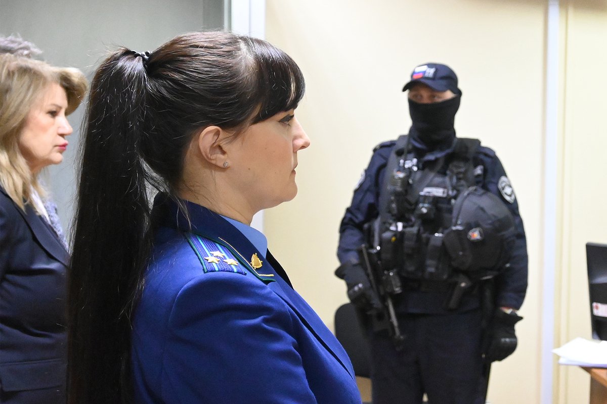 Гособвинитель, доктор юридических наук Мадина Долгиева (вторая слева) на оглашении приговора по делу ОПС Кости Большого