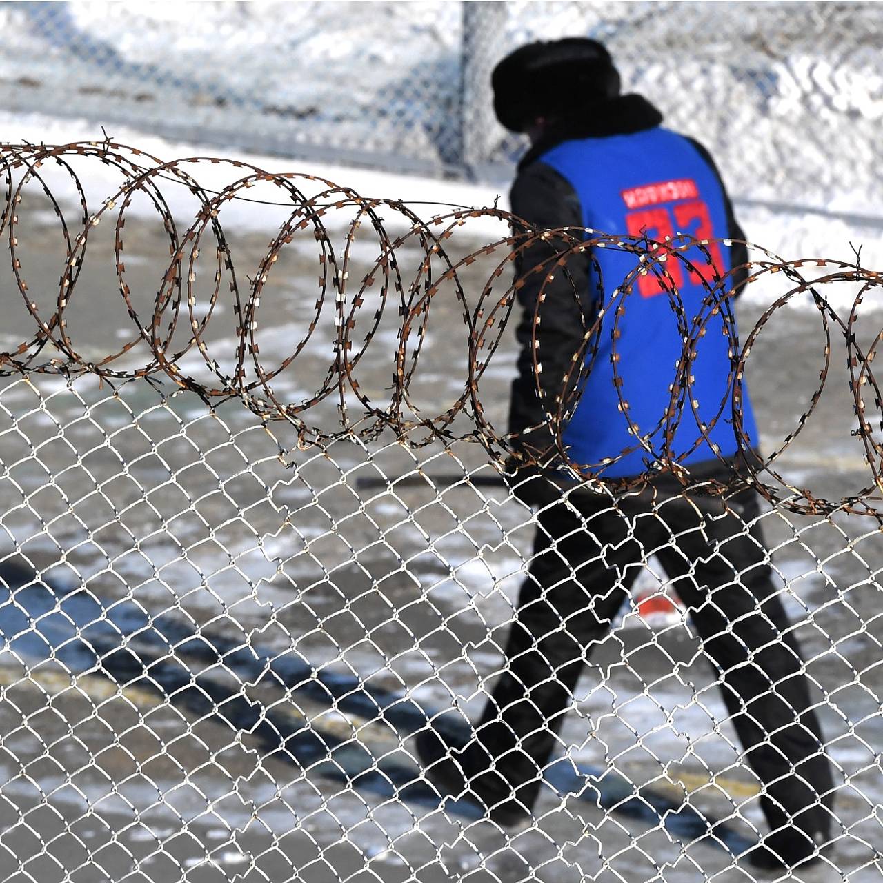 Заключенный российской колонии представлялся девочкой и развратил 16 детей