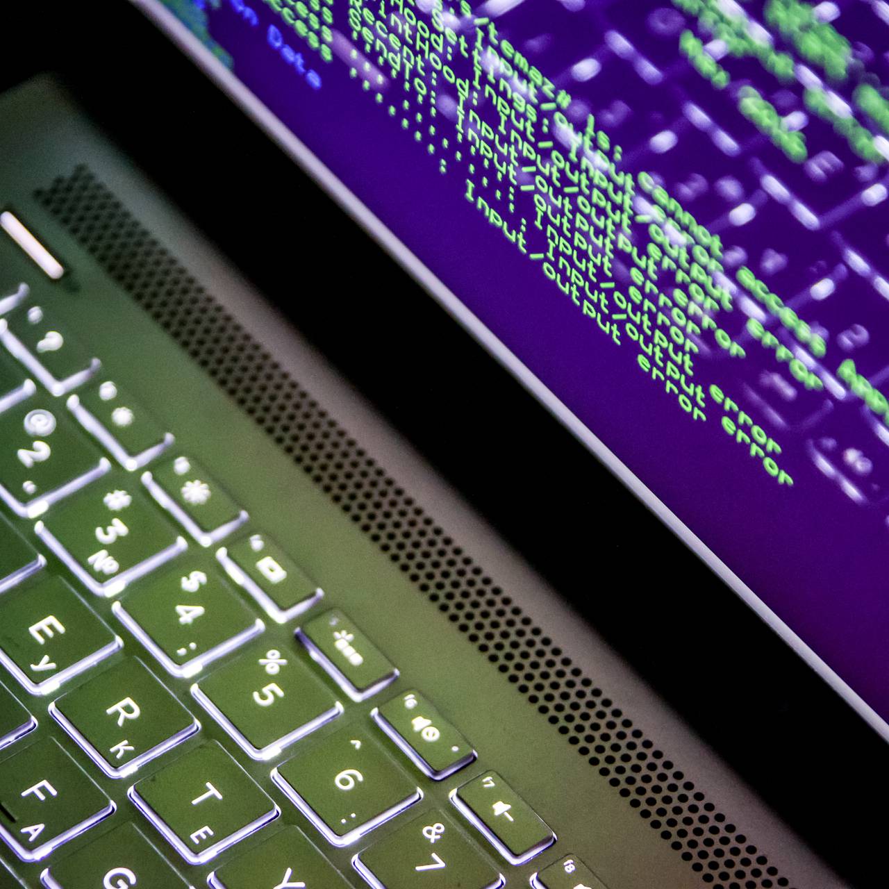 Россиян предупредили об активности мошенников с одного вида номеров