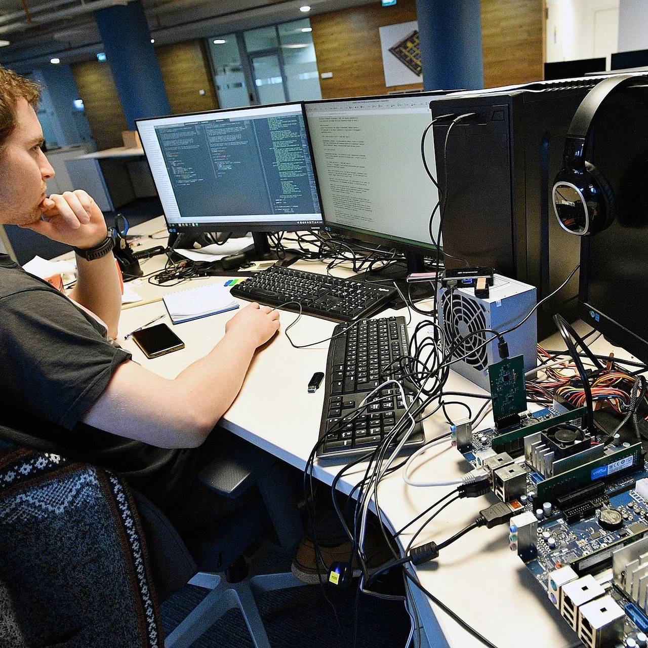 В российские НИИ вернутся &laquo;Первые отделы&raquo; времен КГБ для защиты секретных разработок