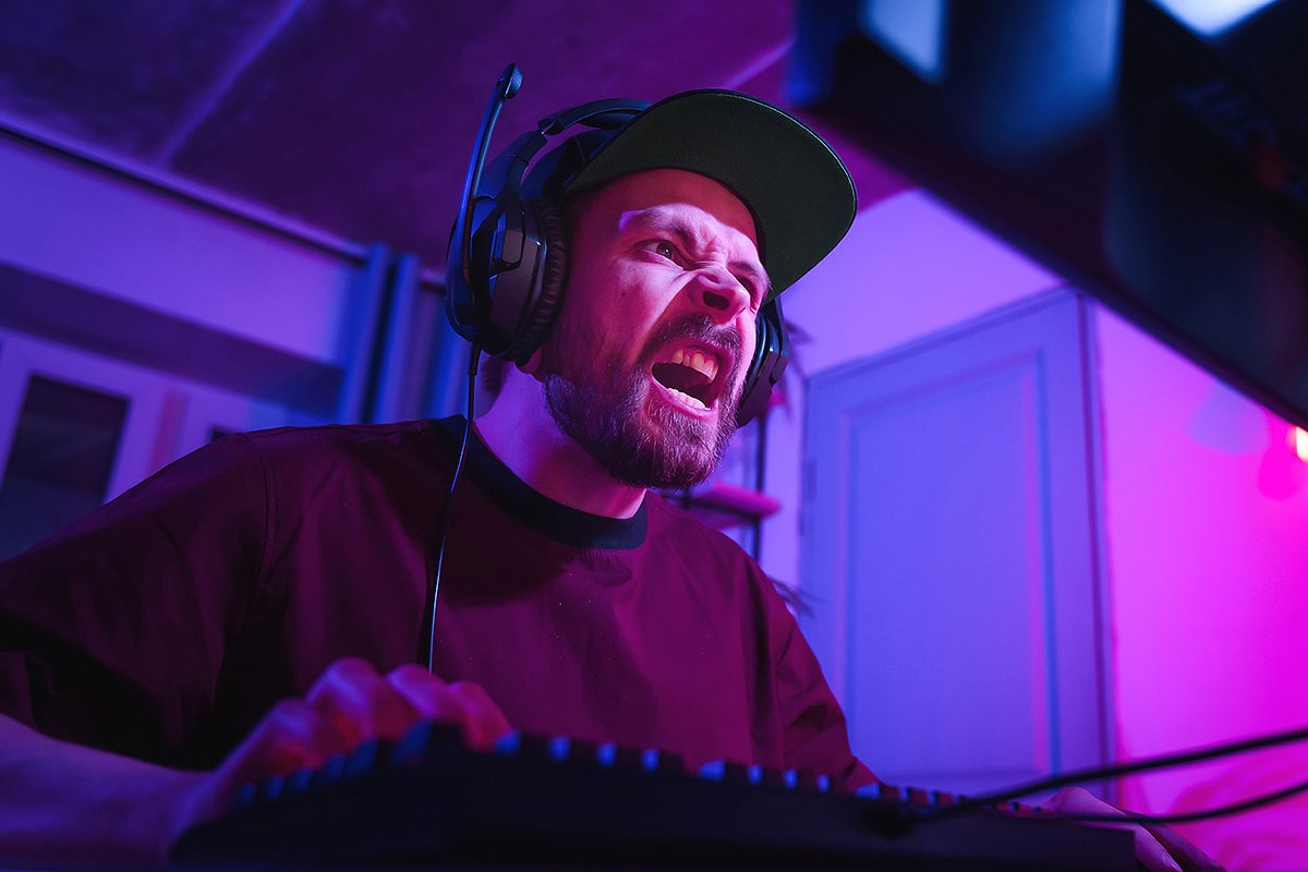 Гиперфиксацию часто путают с простым усердием или увлеченностью, но на самом деле это качественно иное состояние