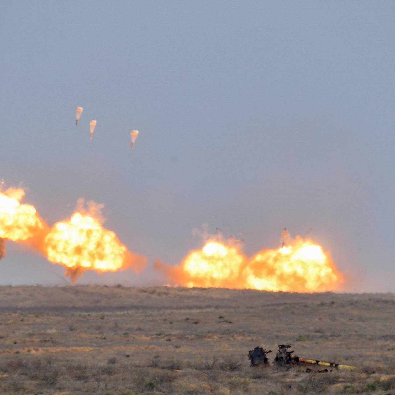 Средства ПВО сбили БПЛА возле НПЗ в российском регионе