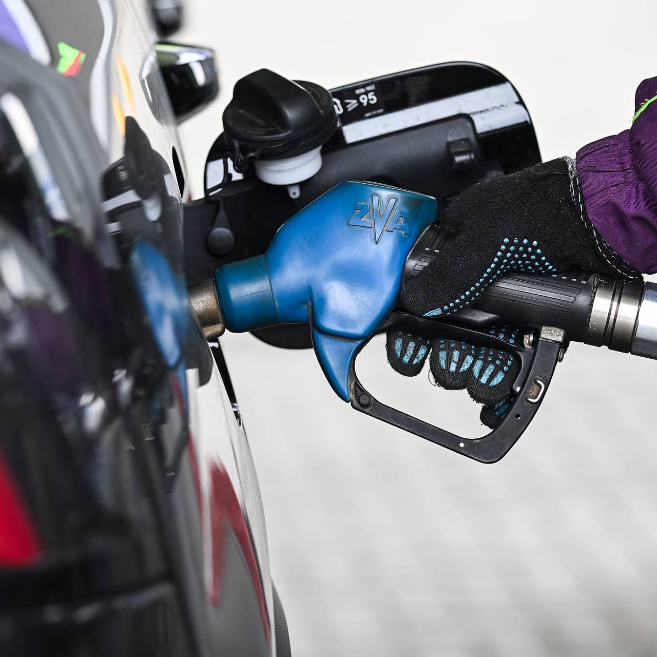 Жители российского региона остались без бензина