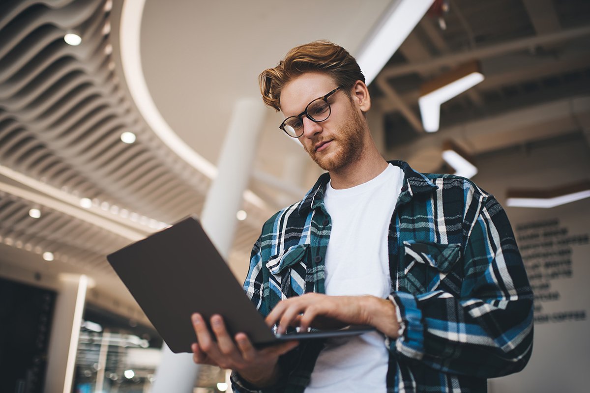 Рождение ребенка, регистрация брака и смерть родственников относится к обязательным случаям предоставления отпуска без сохранения зарплаты
