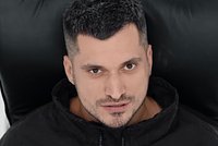 «Он понял, что может так зарабатывать деньги» Про Пашу Техника сняли фильм. Какие тайны скандального рэпера он раскрывает? 