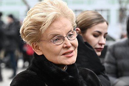 Малышева шлепнула и отчитала разведенного гостя ее программы