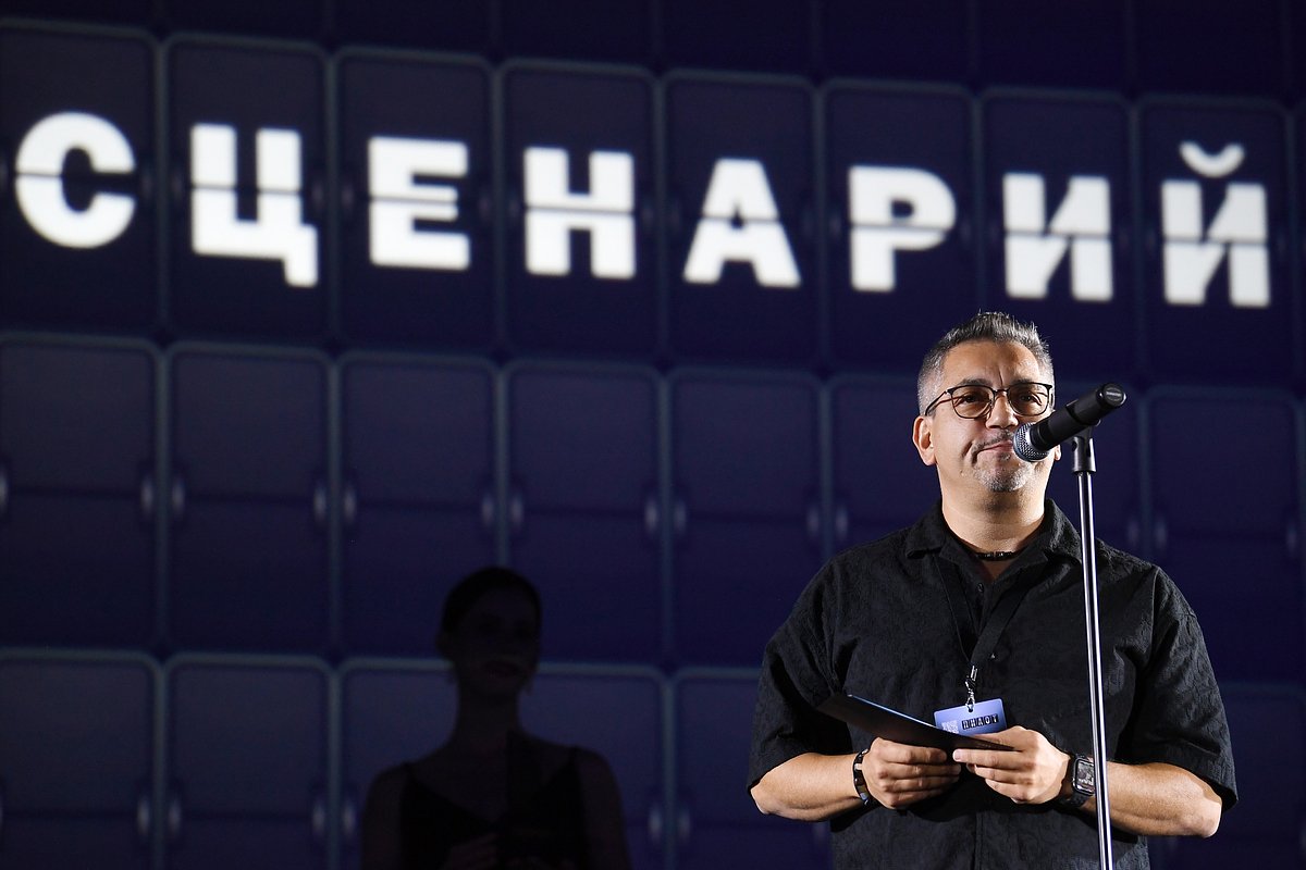 Илья Тилькин уже работал с произведениями Алексея Иванова — он был одним из сценаристов исторического фэнтези «Сердца пармы», снятого по одноименному роману писателя.