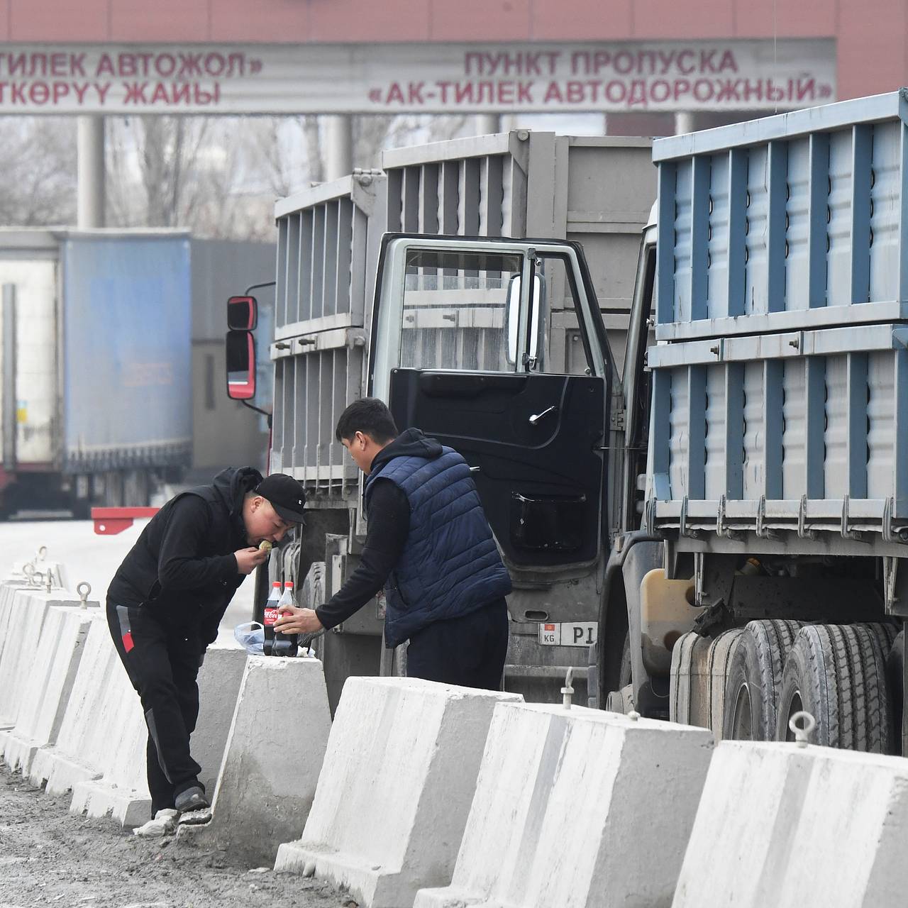 Азербайджан и Казахстан захотели подписать соглашение о коридоре в обход России. Он соединяет Китай и ЕС по &laquo;маршруту Трампа&raquo;