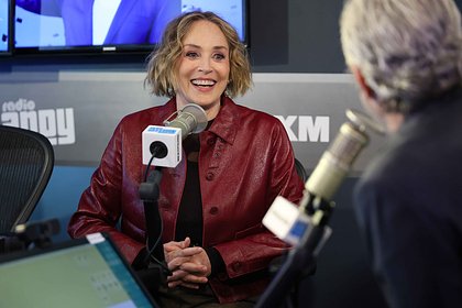 68-летнюю Шэрон Стоун заподозрили в пластике со словами &laquo;появился безумный взгляд&raquo;