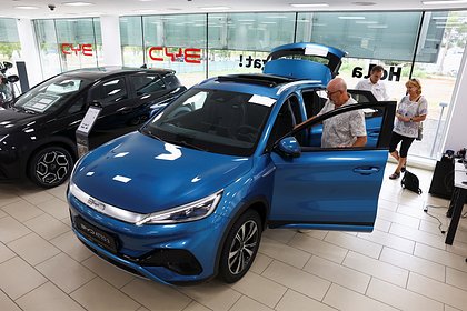 Крупнейший автоконцерн столкнулся с обрушением продаж