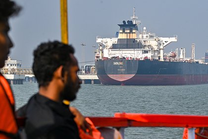 Перекрытие Ормузского пролива создало угрозу для доллара