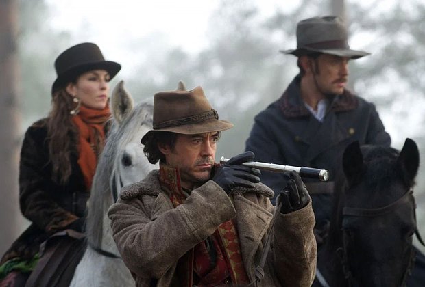 Фильмы основаны на культовой серии романов британского писателя Артура Конана Дойля и рассказывают о приключениях сыщика Шерлока Холмса и его помощника, доктора Джона Ватсона.