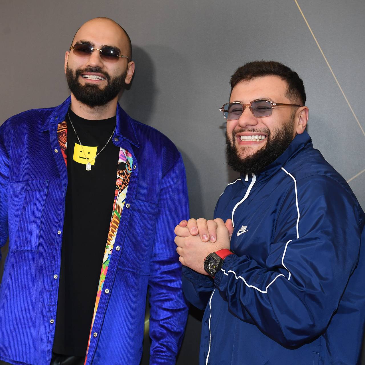 Российскому рэперу подарили виртуальное оружие за миллион рублей