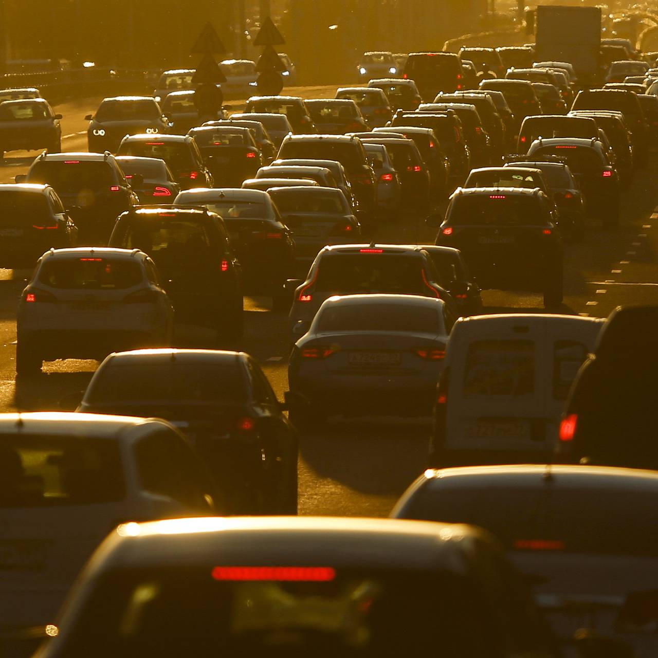 Продажи новых легковых автомобилей в России взлетели