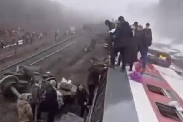 В Ульяновской области сошли с рельсов семь вагонов поезда Челябинск — Москва, есть пострадавшие