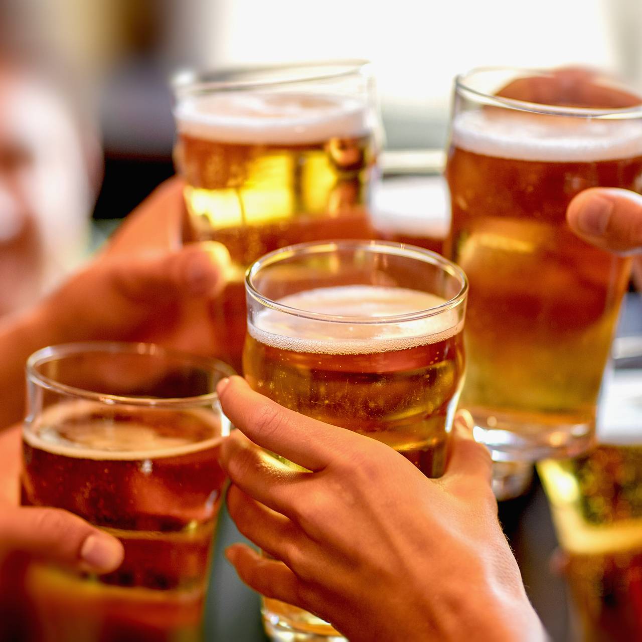 Доктор Мясников предупредил россиян о смертельной опасности пива