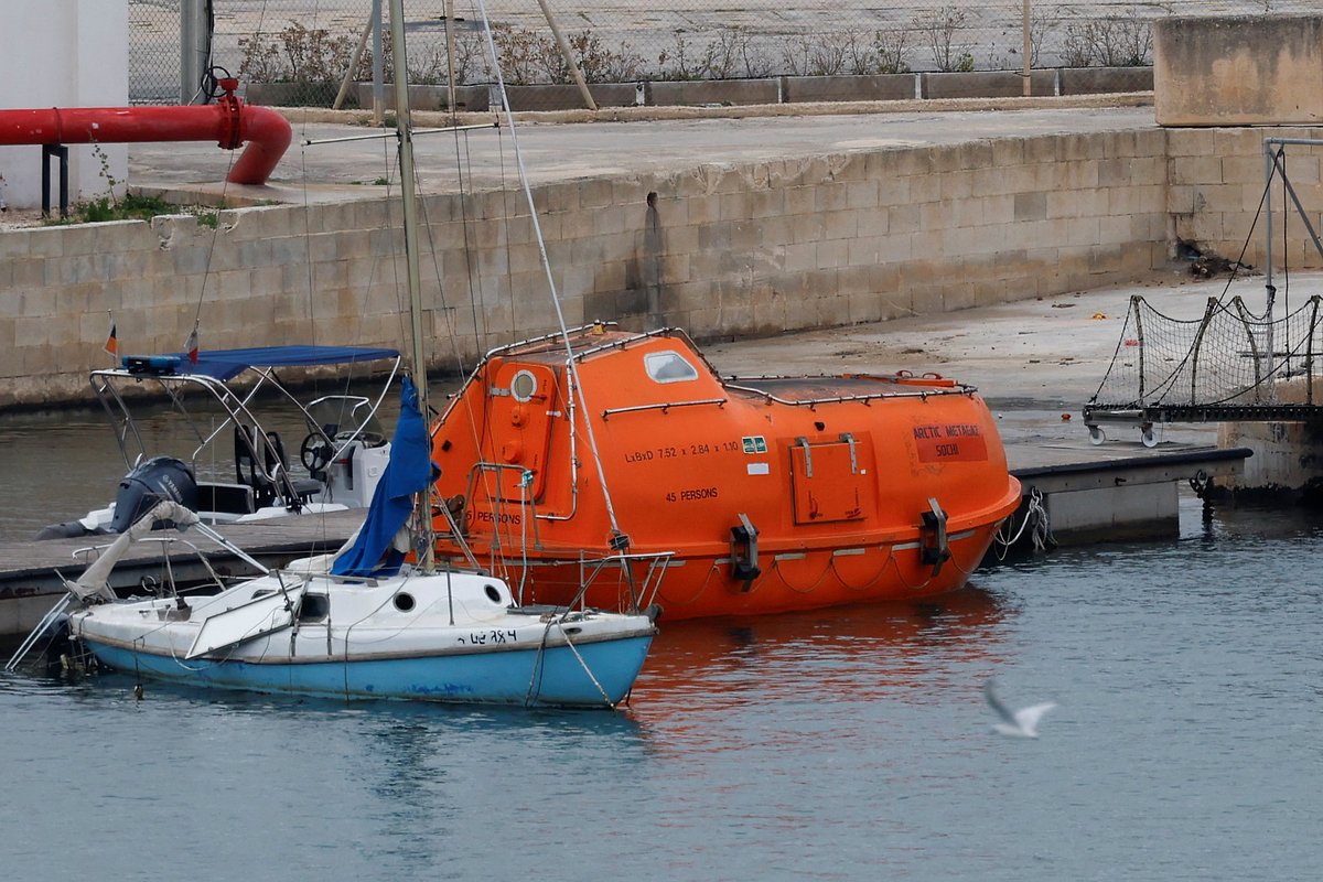 Спасательная шлюпка с российского танкера СПГ «Арктик Метагаз»