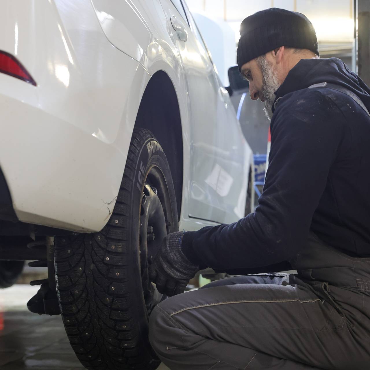 Россиян предостерегли от трех главных ошибок при смене зимних шин на летние